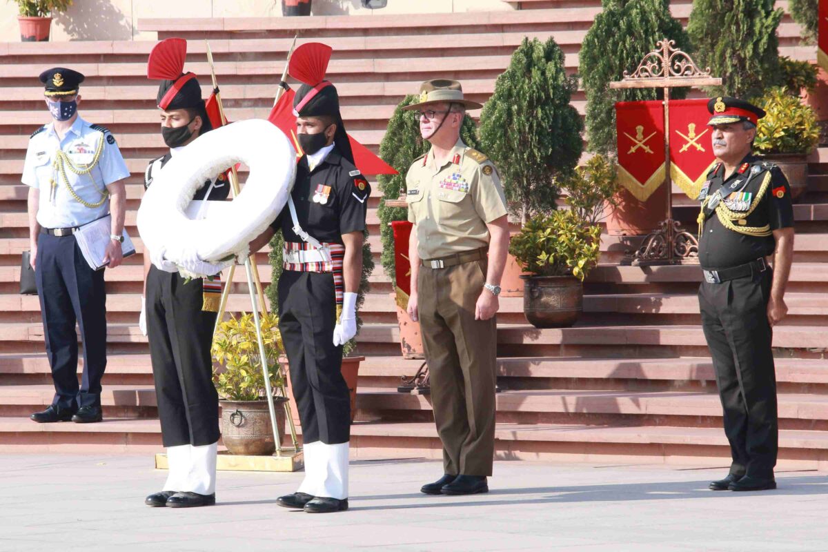 Australian Army Chief Lt Gen Richard M Burr attended a wreath-laying  ceremony at the National War Memorial - Trending Today