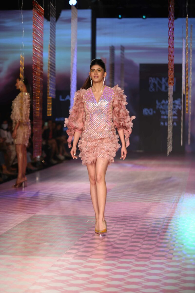 Sanjana Sanghi steals the show with Pankaj and Nidhi's collection.