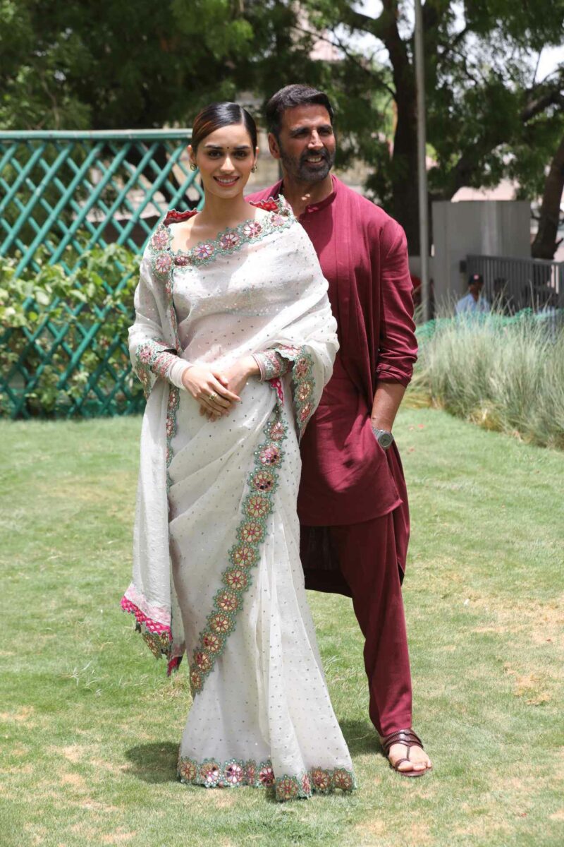 Manushi Chhillar and Akshay Kumar look stunning as they pose together in Ahmedabad to promote 'Prithviraj.'