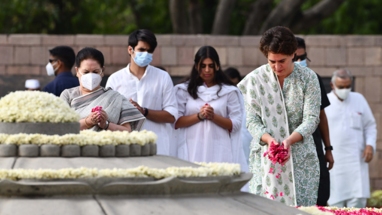 On Saturday, Sonia Gandhi and Priyanka Gandhi Vadra of the Congress Party paid homage to former PM Rajiv Gandhi on the anniversary of his death at Vir Bhumi in New Delhi.